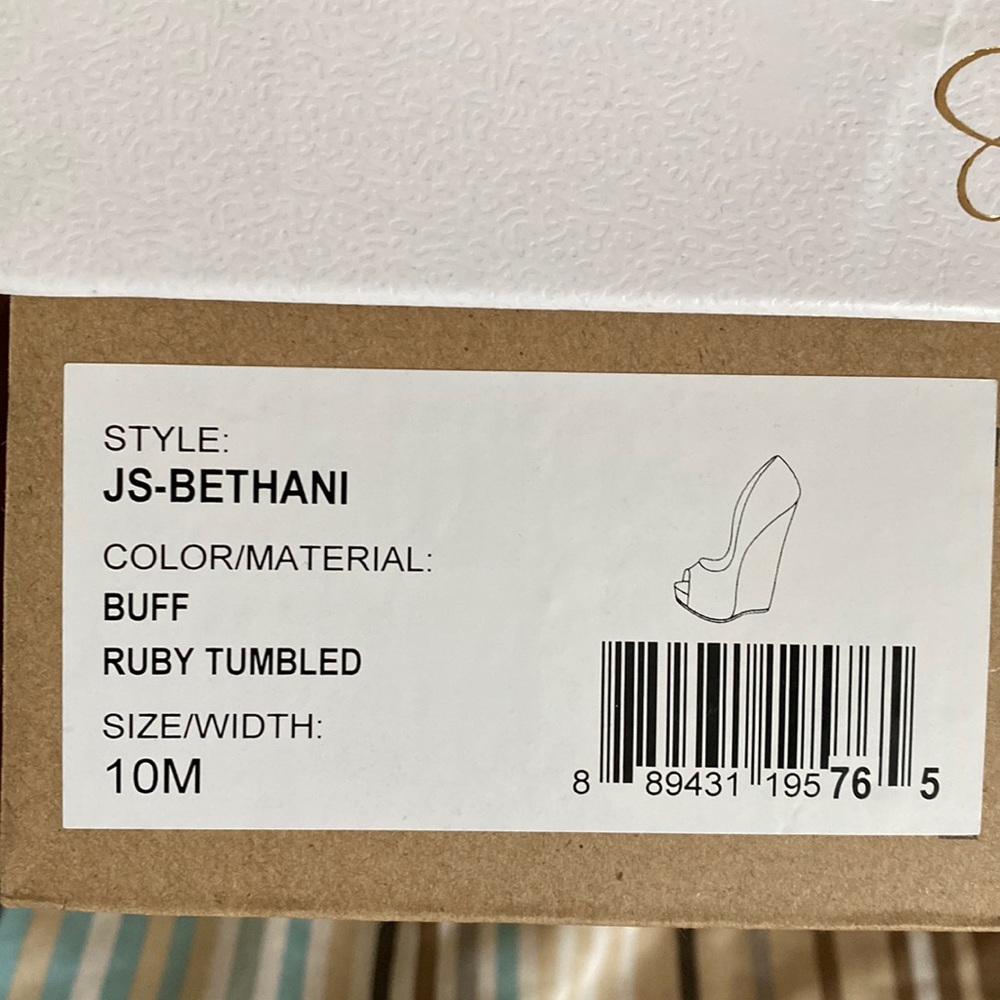 Jessica Simpson Bethani Wedges - Buff (Size 10)